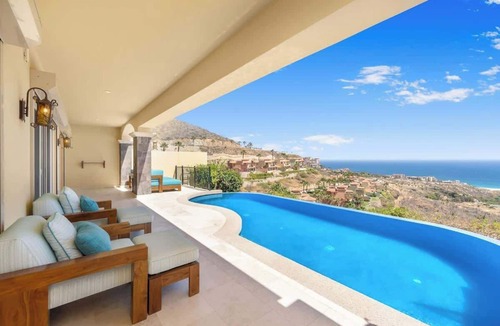 Paraiso Escondido House | Unique Renovated Montecristo 3 BR at Quivira