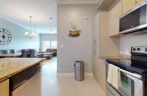 South Padre Island Condo | Updated condo with pool & hot tub - close to the water park