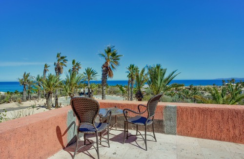 Ensenada Los Muertos Apartment | Upper Cascada: Ocean view suite with indoor/outdoor showers