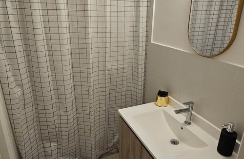 Zona 9 Apartment | Urban Minimalist Apartment Zone 10 gym, worskpace, terrace on site
