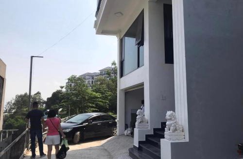Bai Chay Apartment | Vũ Homestay phòng khép kín, 02 giường tại vườn đào cách SunWorld 1km