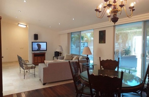 Lomas de Mazatlan House | vacation home 10 minutes from the beach, ideal for large families