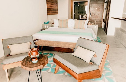 Zona Hotelera Norte House | Vacation is Calling! Pool, Free Parking, Minutes to Chankanaab Beach Adventure