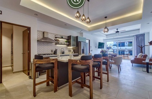 Diaz Ordaz Apartment | Versalles 204 2BR/2BA | Pool, Balcony, Downtown