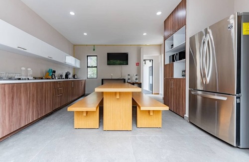 Colonia Cuauhtemoc House | VH | Private Suite and Laundry Room | Reforma | 180