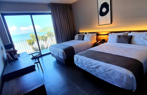 Zona Dorada Resort | Viaggio Resort Mazatlán
