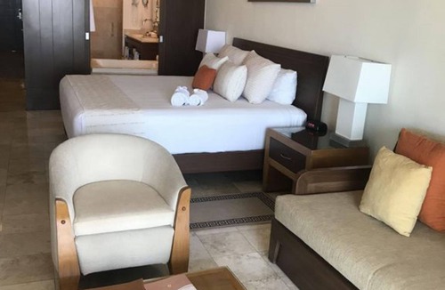 Zona Hotelera Resort | Vidanta Los Cabos Grand Mayan Studio-Escape to Luxury, Escape to Fun!