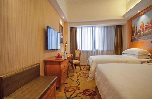 Yucheng Subdistrict Hotel | Vienna Hotel Yulin Jincheng Zhenlin