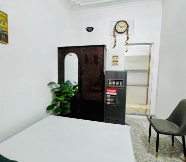 Dong Da Apartment | Viet Stay Pho Chua Lang 3 - Campus View Home