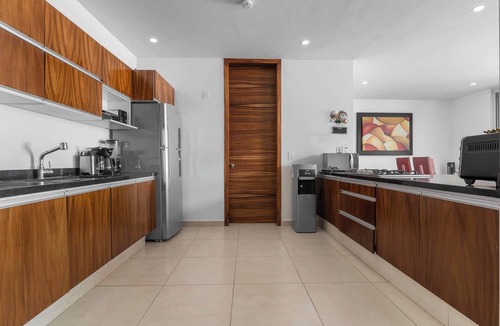 La Cruz de Huanacaxtle Villa | Villa 4: 5BR w Private Pool & Beach Club Access