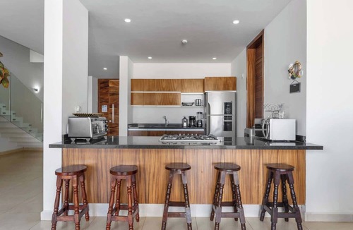 La Cruz de Huanacaxtle Villa | Villa 4: 5BR w Private Pool & Beach Club Access