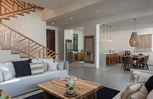Zama Villa | Villa Bona | 5Bdrm 18 guests HotTub & Housekeeping every other day Dedicated Concierge Beach access