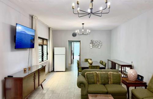 Guadalajara House | Villa by Centro Medico Occidente 3 br