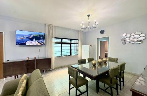 Guadalajara House | Villa by Centro Medico Occidente 3 br