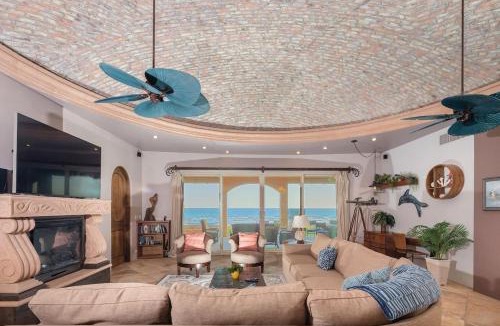 Sandy Beach Villa | Villa Catalina at Bella Sirena Private hot tub