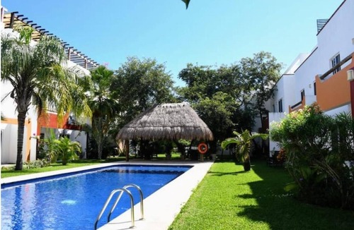 Villa Juarez Villa | Villa de 4 Dormitorios con Piscina Cerca de la Playa