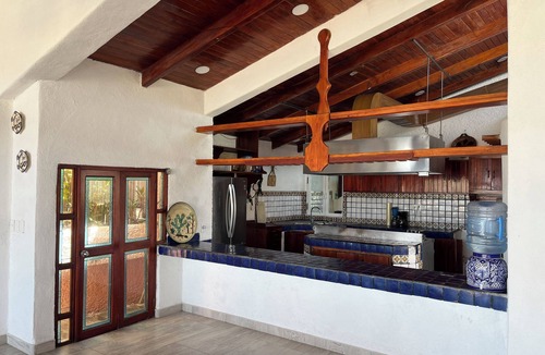 Zihuatanejo Bed & Breakfast | Villa de la Roca