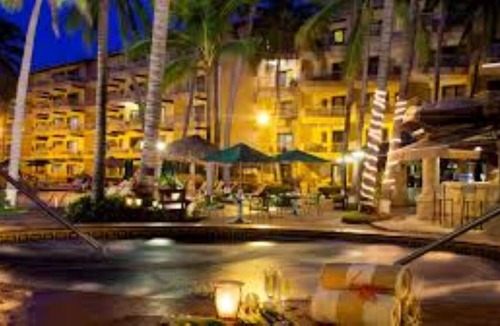 Diaz Ordaz Resort | Villa del Palmar on the beach and close to downtown Puerto Vallarta!