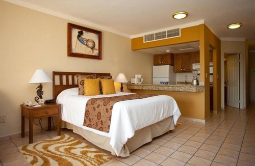 Cabo San Lucas Resort | Villa Del Palmar Resort and Spa Cabo San Lucas Junior Suite with Kitchen/Balcony