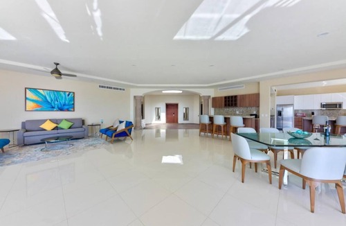 Ildefonso Green Resort | Villa del Palmar - Penthouse - 4BR/4BA - 6,600+ Sq.Ft!