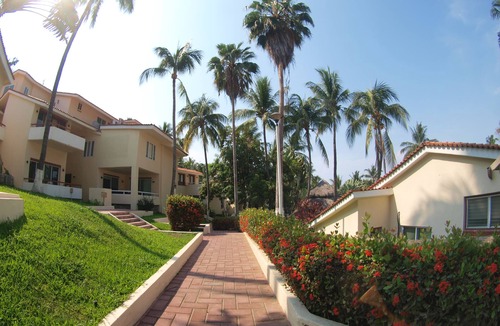 Peninsulas de Santiago Villa | Villa Del Palmar with Beach Club