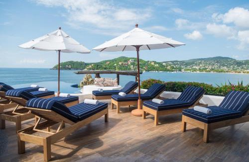 Zihuatanejo Villa | Villa El Murmullo by La Casa Que Canta