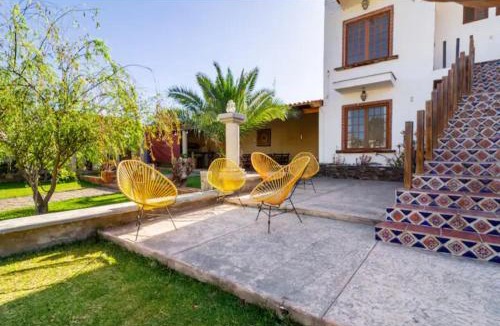 Tlajomulco de Zuniga Villa | Villa Isabela 10 Sleeps - Pool - Huge garden