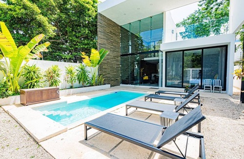 La Veleta Villa | Villa Miami in the heart of La Veleta
