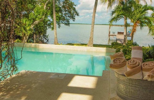 Calderitas Villa | Villa Muyal | 7BR | Waterfront Getaway