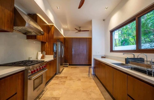 Zona Hotelera Villa | Villa Presidente | 4BR | Oceanfront Luxury Stay