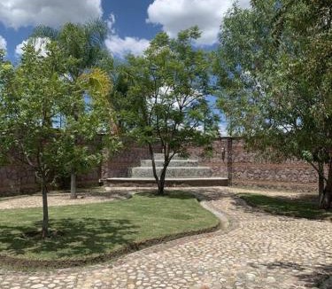 Leon Villa | Villa Quinta Lomas casa completa con aéreas verdes