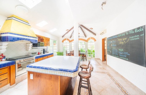 Alfredo V. Bonfil Villa | Villa RODA - Modern Villa with Private Pool