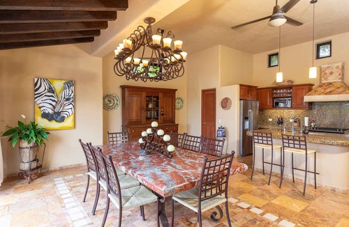 San Francisco Villa | Villa Sweetwater - Ocean view villa just a five-minute walk to the beach!