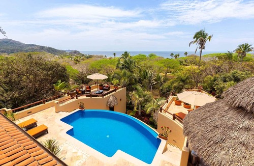 San Francisco Villa | Villa Sweetwater - Ocean view villa just a five-minute walk to the beach!