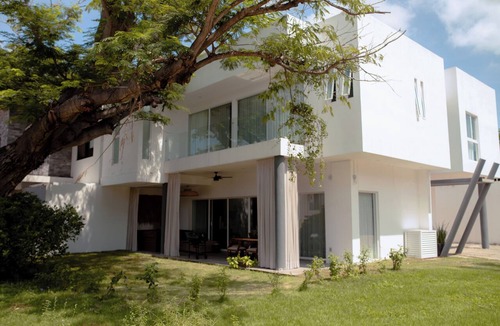 Area Militar de Vallarta Villa | Villa Sanmi - 4 bed/4bath, 2 Community Pools, Walk to Marina, Golf & Beach Club