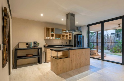 Soliman Bay Villa | Villa Tovar Tulum/Private Pool/Starlink Wi-Fi/Mayan Jungle.