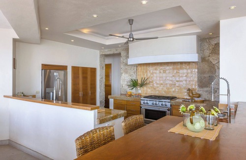 Romantic Zone House | Villa Ventana: 6 Bedroom Luxury Villa with Staff included