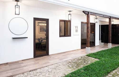 Antigua Guatemala Villa | Villa with Private Movie Room