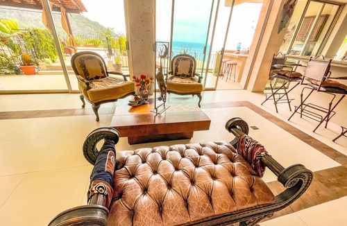 South Shore Hotel Area Condo | VILLAS ALTAS MISMALOYA PH A2 OCEAN VIEW