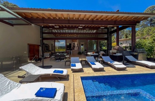 Valle de Bravo House | Vista al Nevado: Exceptional Home in Avandaro