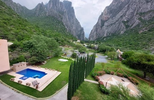Hidalgo Hotel | Vista Potrero - Hotel, Camping & Events