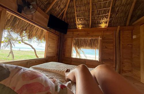 Santa Maria Tonameca Ski Chalet | VISTAMAR Cabaña a Pie de Playa con palapa privada