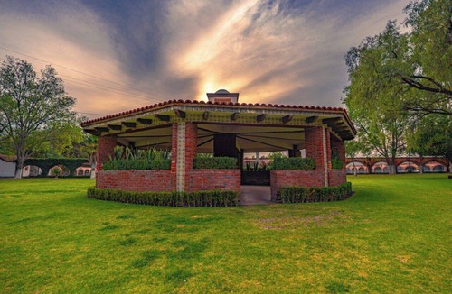 San Martin de las Piramides House | Vive unas vacaciones inolvidables en Villa el lago