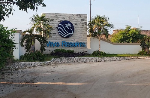 San Pedro Mixtepec Condo | Vivo Resorts Beachfront! 3bedroom in Playa Palmarito Puerto Escondido sleeps 6!