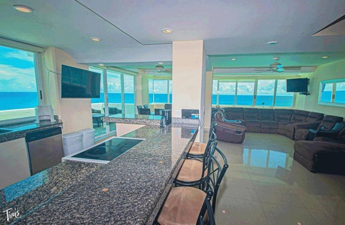 Zona Hotelera Condo | VRBO Premier Host #3702 – Beachfront – Enjoy huge private space timsoceancondos