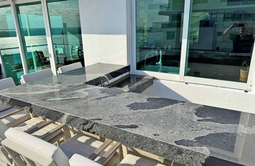 Zona Hotelera Condo | VRBO Premier Host #3704 – Beachfront – All Bedrooms En Suites - timsoceancondos