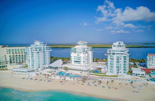 Zona Hotelera Condo | VRBO Premier Host – Beachfront – 8BR/7bth – Penthouse Combo #214