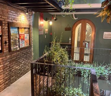 Downtown Ho Chi Minh City Hostel | VY DA CENTRAL MARKET HOSTEL