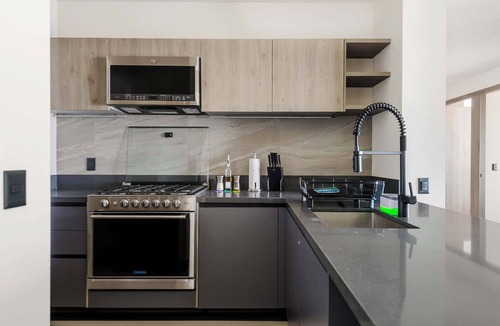 Del Valle Apartment | w* | Engaging 3BR w/Balcony in Be Grand del Valle