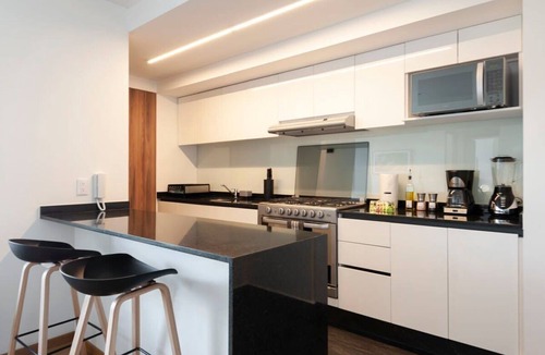 Hipodromo Condesa Apartment | w* | Fabulous 2BR with Balcony in Condesa